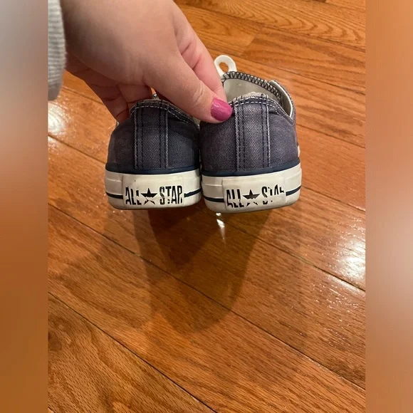 Converse Chuck Taylor Navy Blue Low Top Sneakers 👟 - Picture 5 of 7
